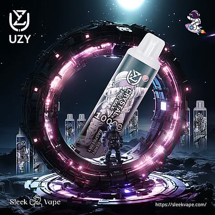 En futuristisk display för vape-produkter med en astronaut som står framför en glödande cirkulär portal, omgiven av stora vape-pennor med rymdmotiv.