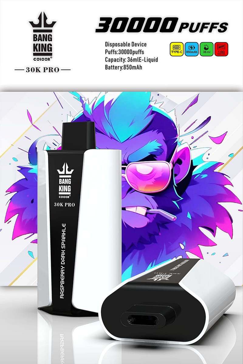 En annons för Bang King Color 30K Pro engångsvape, med en enhet som erbjuder 30 000 puffar med en kapacitet på 36 ml e-vätska och ett 850 mAh batteri, åtföljd av livlig, abstrakt lila grafik och text som beskriver produktspecifikationerna.
