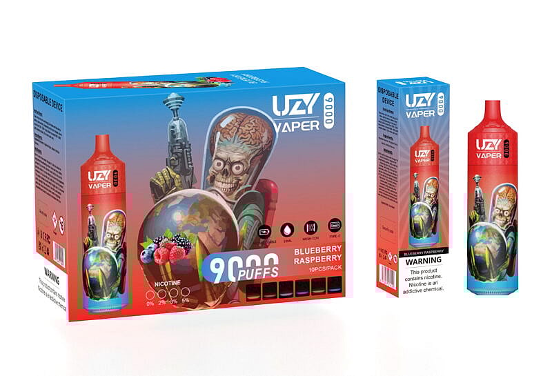 Emballage d'un dispositif de vaporisation jetable appelé "UZI Vaper" au parfum de myrtille et de framboise, représentant un extraterrestre caricatural tenant un globe terrestre, avec un étiquetage indiquant 9 000 bouffées, des options de dosage de la nicotine et des avertissements sur la dépendance à la nicotine.