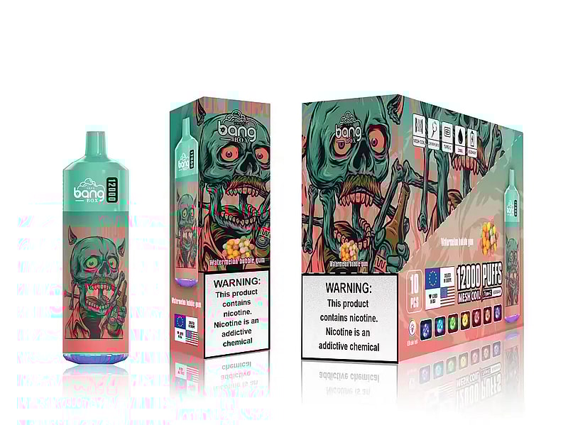 Embalaje de un producto de vapeo "Bang Box" en el que aparece un personaje zombi verde con ojos rojos, sosteniendo un chicle y un vapeador. El producto lleva la etiqueta "Chicle de sandía" con una advertencia sobre la nicotina.