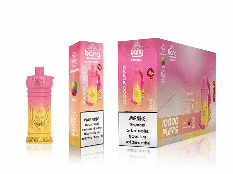 Rosa och gul vaping-enhet och förpackning med varumärket "Bang", med en dödskalle och text som anger "10000 puffar" och nikotinvarningar.