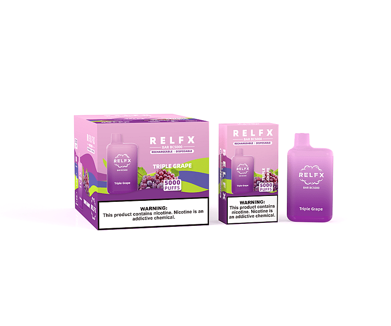 "Confezione della sigaretta elettronica usa e getta RELFX Bar BC5000 al gusto Triple Grape, caratterizzata da una scatola e da un dispositivo per la sigaretta elettronica con un design sfumato viola ed etichette di avvertenza sul contenuto di nicotina."