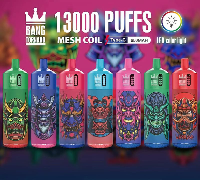 Dispositivi di svapo colorati con intricati disegni di maschere, con l'etichetta "Bang Tornado 13000 Puffs" e vari dettagli tecnici su uno sfondo rosa.