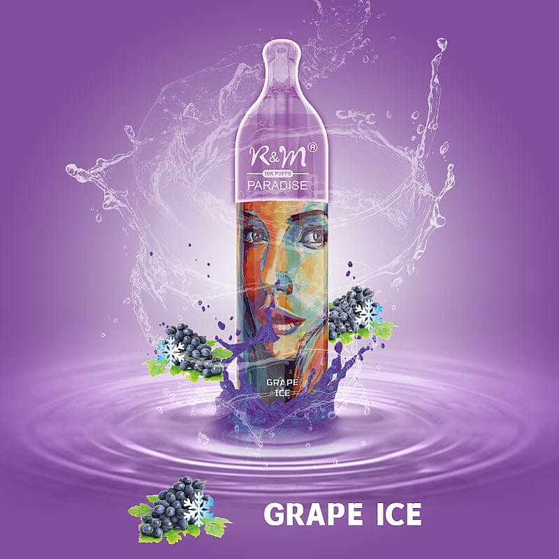 Bouteille de vape au goût de raisin éclaboussant dans l'eau avec des visuels de raisin et de glace sur un fond violet.
