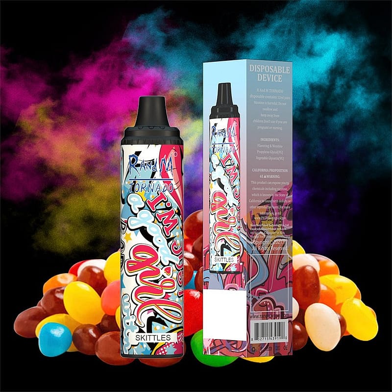 Färgglad engångsvape-enhet med livfull design, med "Skittles"-märke och godis i bakgrunden.
