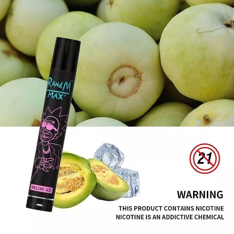 Un stylo à vape RandM Max avec l'arôme "Melon Ice", représenté à côté de glaçons et d'un melon coupé en tranches.