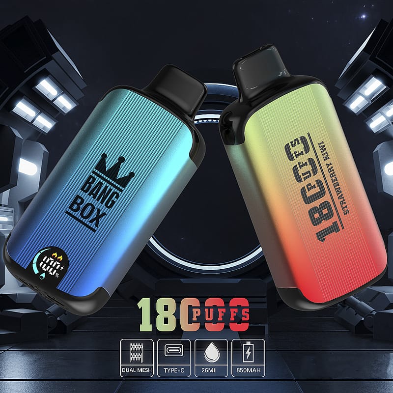 Deux dispositifs de vapotage colorés étiquetés " Bang Box " et " 18 000 Puffs " avec les caractéristiques énumérées ci-dessous, notamment le double maillage, le Type-C, la capacité de 26 ml et la batterie de 850 mAh, le tout sur un fond futuriste.