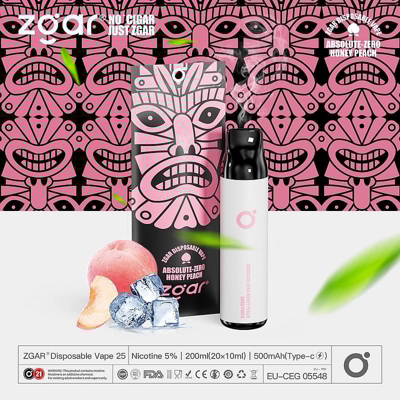 La confezione monouso di Zgar presenta un disegno tribale stilizzato di colore rosa, con una penna da svapo bianca e immagini di pesca al miele e cubetti di ghiaccio. Il testo recita "Absolute-Zero Honey Peach".