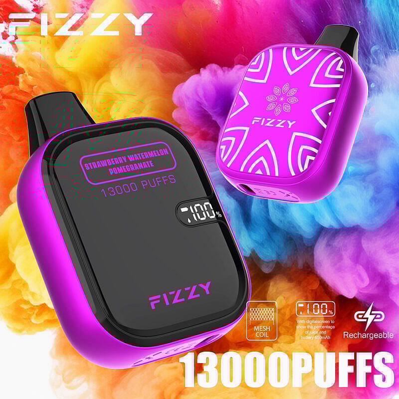 Un dispositif de vape FIZZY violet et noir au parfum "Strawberry Watermelon Pomegranate", affichant "13000 PUFFS" et un indicateur de batterie 100% sur un fond coloré.