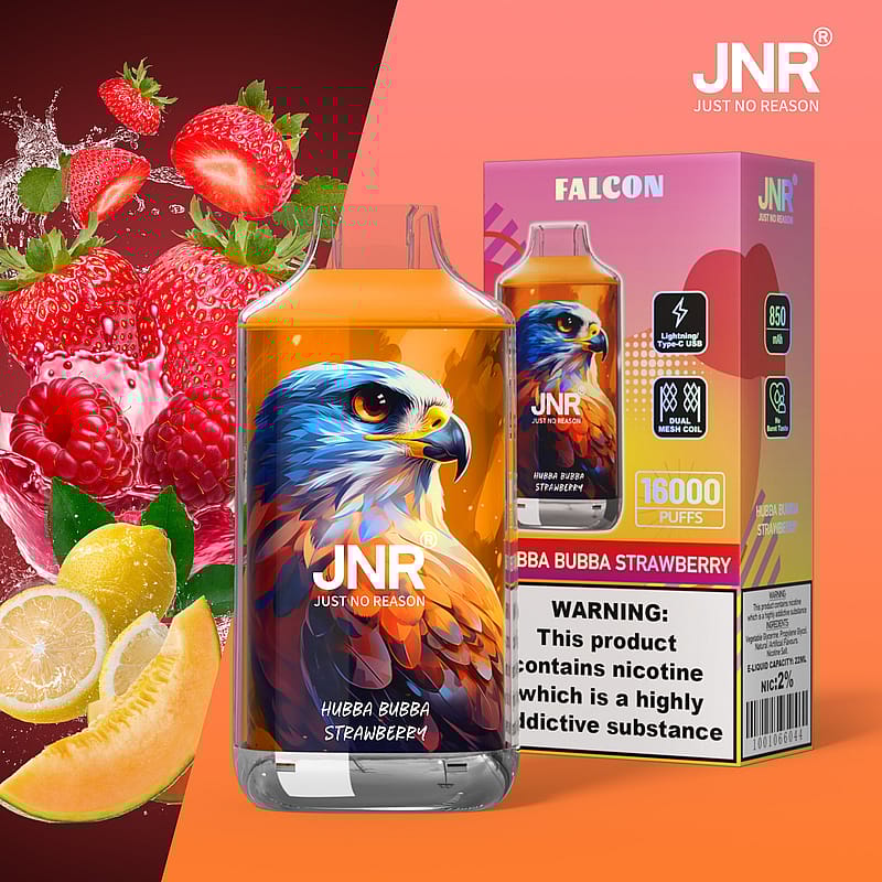 En vape-enhet och förpackning med en djärv örnillustration, jordgubbar, hallon, citronskivor och melon. Produkten är märkt "JNR Just No Reason" och "Hubba Bubba Strawberry." Paketet annonserar funktioner som en spole med dubbla nät, 850 mAh batteri och 16 000 bloss. En nikotinvarning finns också.
