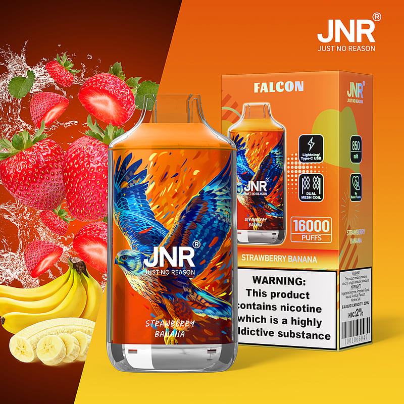 E-vätskeflaska och förpackning märkt "JNR Strawberry Banana", med en färgglad falkdesign med jordgubbar och bananer i bakgrunden.