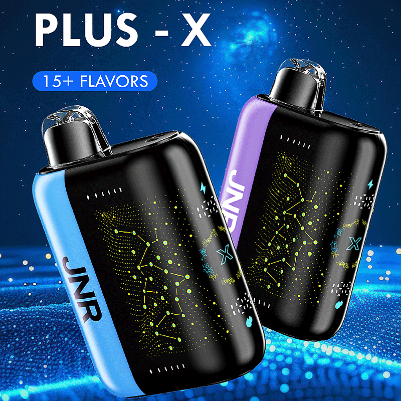 Två PLUS-X vape-enheter med blå och lila accenter och en digital mönsterdesign, som visar upp "15+ smaker" på en stjärnklar bakgrund.