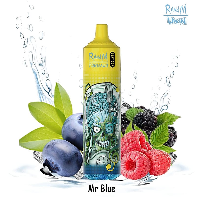 Un dispositivo per svapare RandM Tornado su uno sfondo di mirtilli, more e lamponi con spruzzi d'acqua, con l'immagine di un personaggio sinistro con un cervello visibile e l'etichetta "Mr Blue".