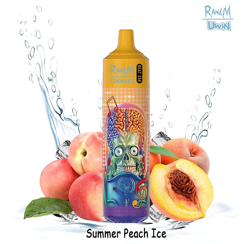 Penna per svapare colorata con un originale disegno raffigurante un alieno, circondata da pesche fresche e spruzzi d'acqua, con le scritte 'R and M Tornado' e 'Summer Peach Ice'.