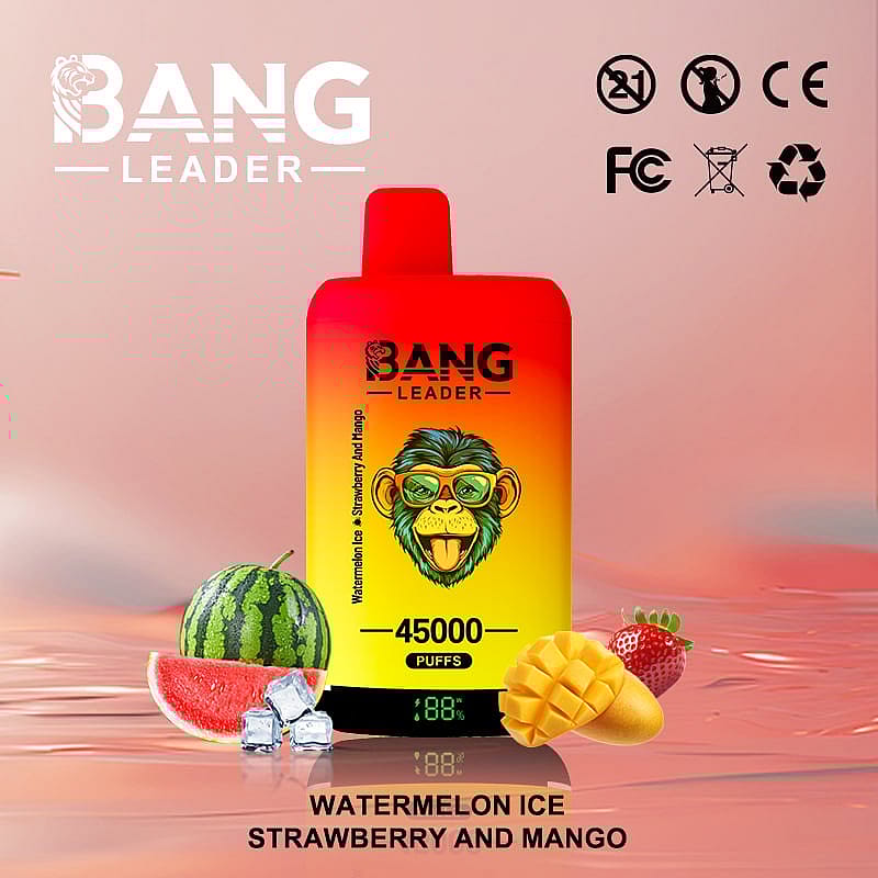Image promotionnelle de l'appareil de vapotage « Bang Leader » présentant un design dégradé rouge et orange avec un graphique de singe, offrant 45 000 bouffées et aromatisé à la glace à la pastèque, à la fraise et à la mangue, ainsi que des icônes et des visuels de saveur pertinents.
