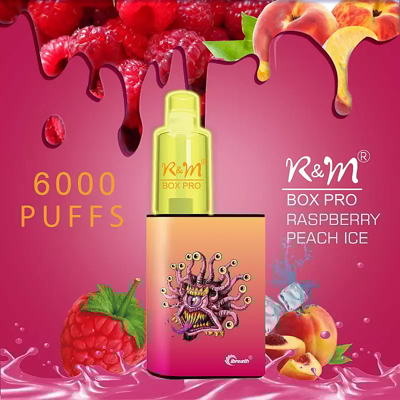 Vaporizzatore R&M Box Pro da 6000 boccate, aroma Raspberry Peach Ice, caratterizzato da un colorato disegno di un mostro e immagini di frutta sullo sfondo.