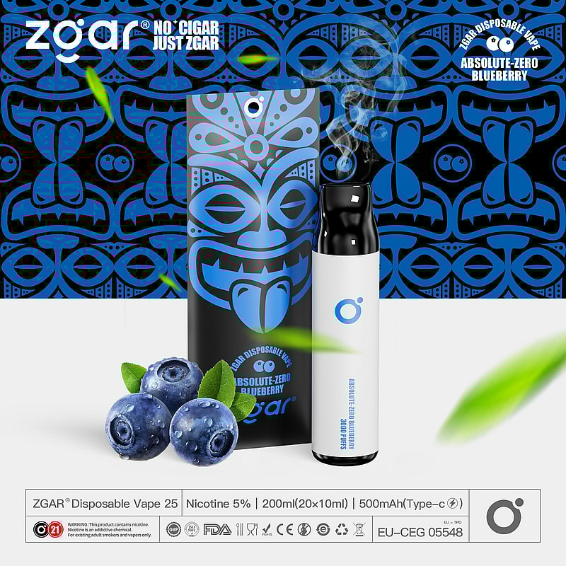 Confezione monouso per vape Zgar Absolute-Zero Blueberry con grafica tribale, informazioni sul contenuto di nicotina e mirtilli.