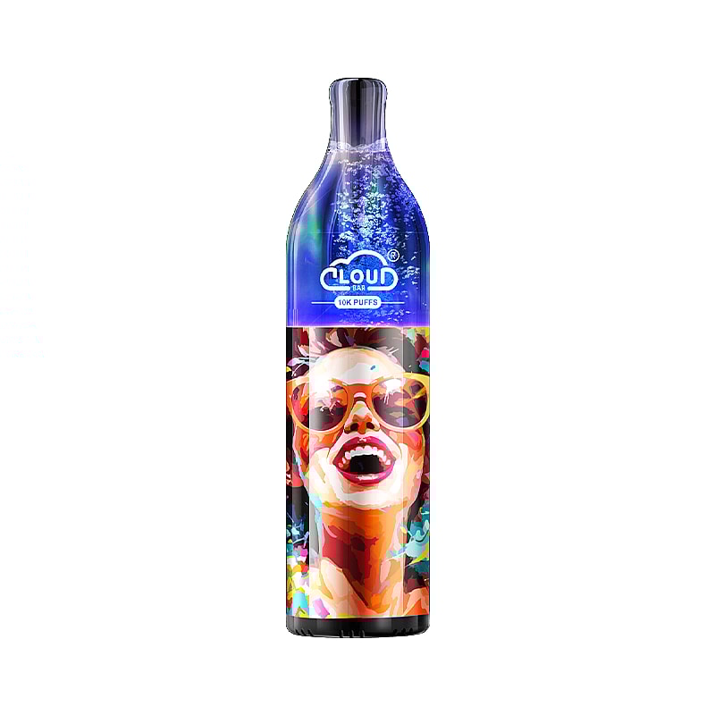 Un appareil de vapotage coloré étiqueté « Cloud Bar » avec une illustration vibrante d'une femme portant des lunettes de soleil, souriante, et le texte « 10K PUFFS » sur la partie supérieure de l'appareil.