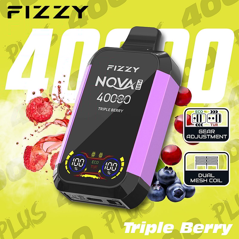 Imagen promocional de Fizzy NQVA Plus, un dispositivo de vapeo con sabor Triple Berry, capacidad de 40000 bocanadas, ajuste de engranaje eco turbo y bobina de malla doble, con bayas ilustradas en el fondo.