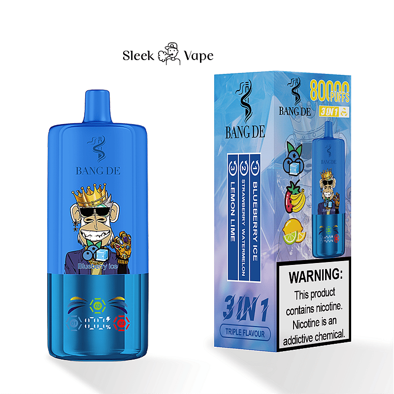 Eine blaue Einweg-E-Zigarette von Bang DE mit einem gekrönten Comic-Affen und einer dazugehörigen Schachtel mit drei Geschmacksrichtungen: Zitrone-Limette, Blaubeereis und Erdbeer-Wassermelone; Warnhinweis zum vorhandenen Nikotingehalt.
