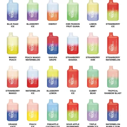 Una rejilla de coloridos dispositivos de vape desechables con varios sabores etiquetados, incluyendo Blue Razz Ice, Blueberry Ice, Energy, Kiwi Passion Fruit Guava, Lemon Mint, Strawberry Ice, Mango Peach, Peach Mango Watermelon, Sakura Grape, Strawberry Banana, Fresa Kiwi, Fresa Sandía, Fresa Mango, Sandía Ice, Arándano Limón, Cola Ice, Gominolas, Tropical Rainbow Blast, Zumo de Naranja, Melocotón Ice, Piña Coconut Ice, Manzana Agria Frambuesa, Triple Berry Ice y Sandía Bubble Gum.