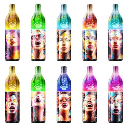 Coloridas botellas de vaporizador con arte abstracto de caras expresivas en las etiquetas, dispuestas en un patrón cuadriculado.