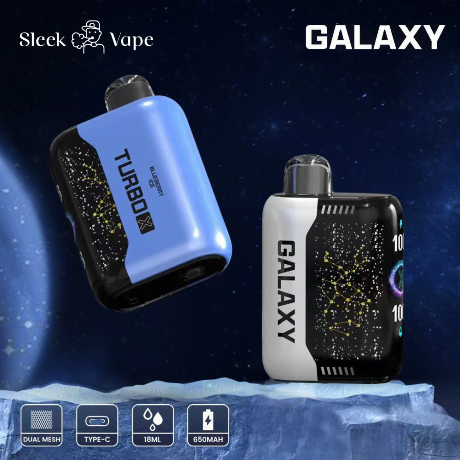 Deux dispositifs de vape portables et élégants, étiquetés " TURBO X " et " GALAXY ", flottant dans un arrière-plan sur le thème de l'espace, avec des icônes indiquant un double maillage, une charge Type-C, une capacité de 18 ml et une batterie de 650 mAh.