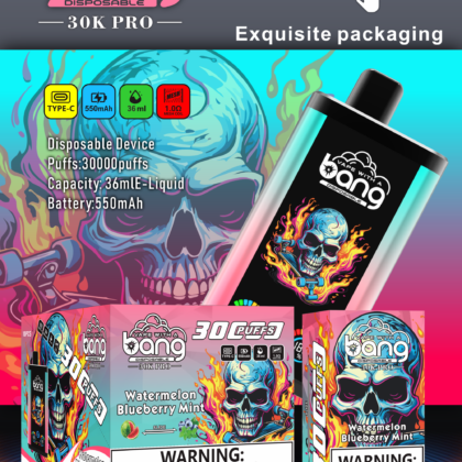 Gráfico promocional para el dispositivo de vapeo desechable "Vape with a Bang 30K PRO". Entre sus características se incluyen 30.000 caladas, carga tipo-C, capacidad para 36mL de líquido y batería de 550mAh. El envase y el dispositivo muestran un diseño de calavera en llamas y el sabor "Watermelon Blueberry Mint". Se muestra de forma destacada una advertencia de adicción a la nicotina.